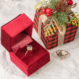 Holiday Gift Guide: Gifts That She'll Love