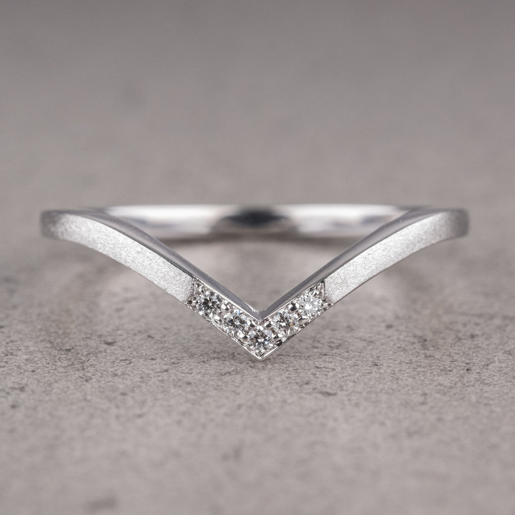 Vivian Wedding Ring, 5 Diamond, Loaf Matte Band – Point No Point Studio