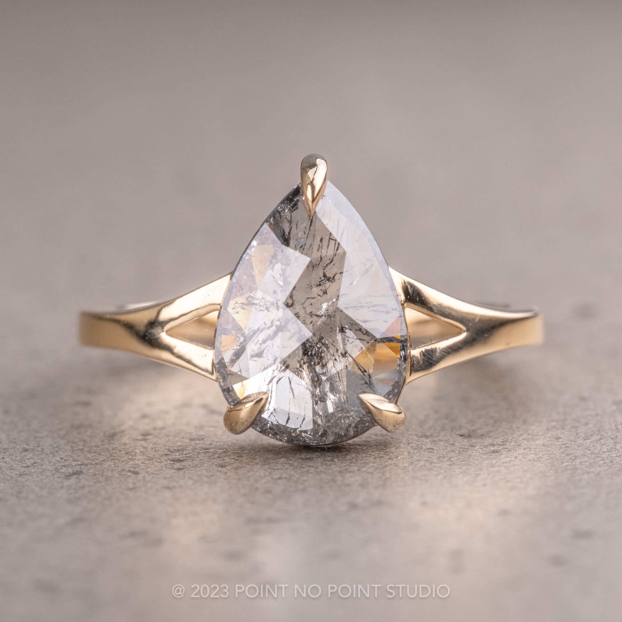KJ5 Rose Gold Split Shank Oval Engagement Ring | King Jewelers