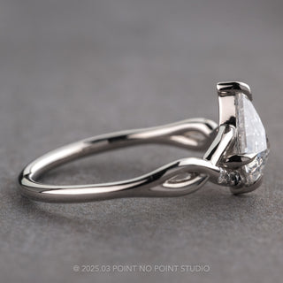 Custom Kite Ombre Wisteria Setting