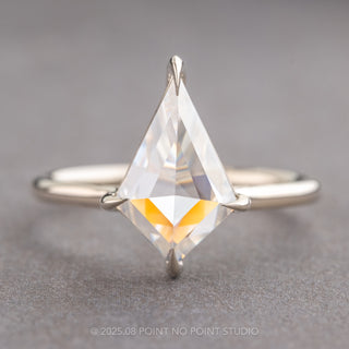 kite moissanite