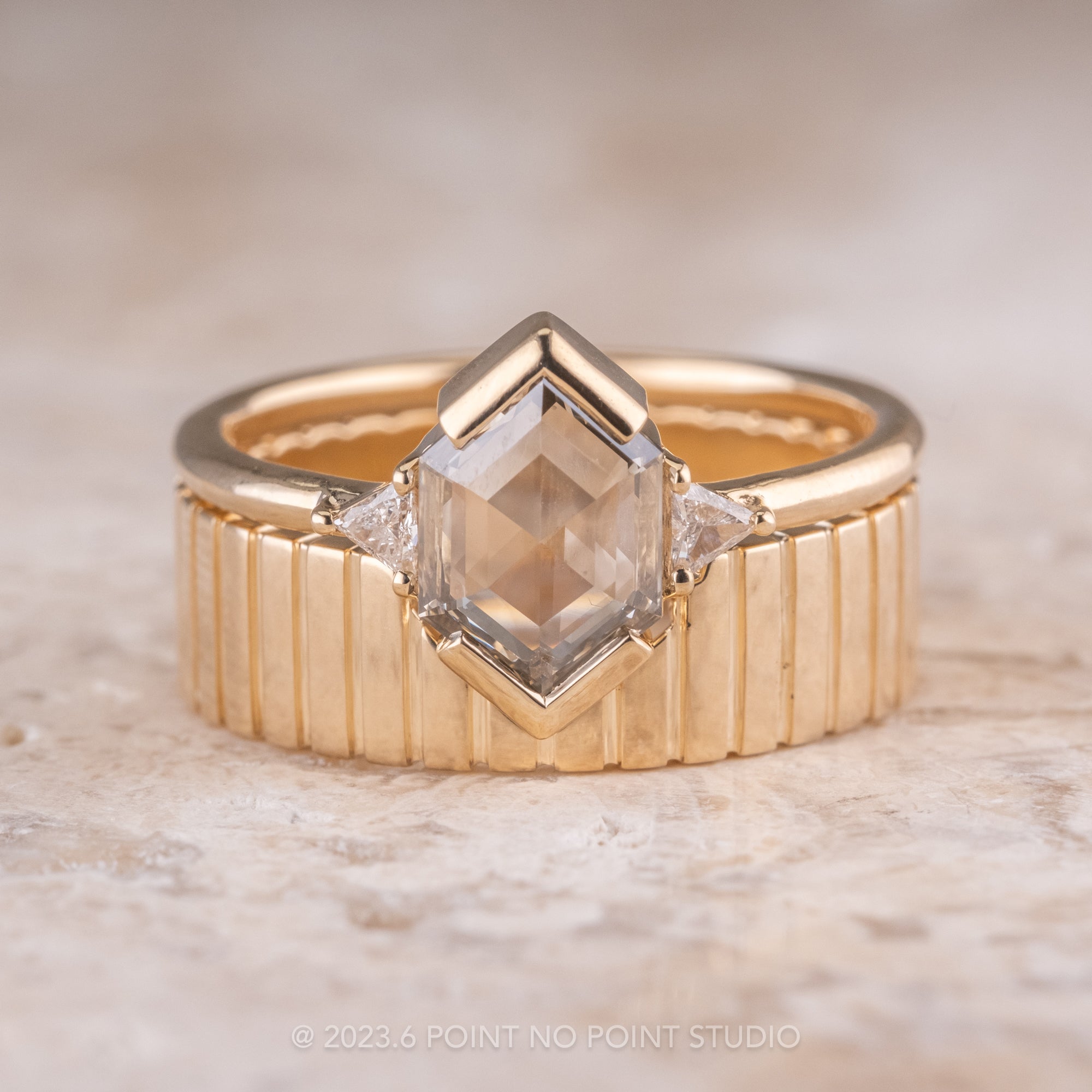 Notched Ellipse Setting, 6mm 14k Yellow Gold Wedding Band