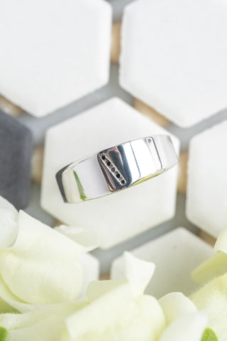 Black Diamond Mens Waved Signet Ring, Platinum