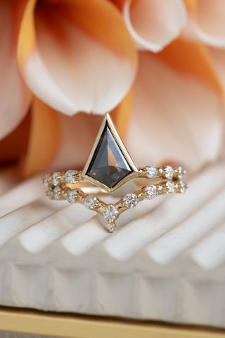 black diamond ring women's