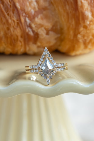 salt and pepper kite diamond ring