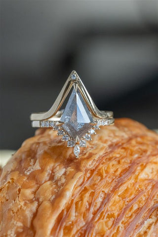 salt and pepper kite diamond ring