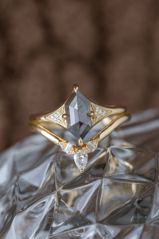 black diamond ring women's