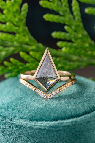 salt and pepper kite diamond ring