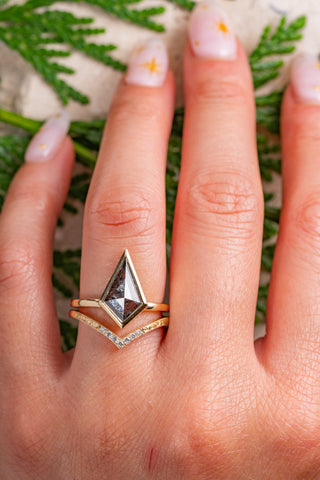 7 Diamond Vintage Vivian Wedding Band, 14k Yellow Gold