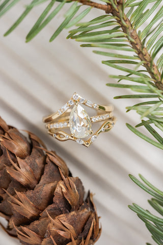 clear diamond engagement rings