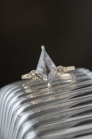 black diamond ring women's