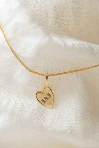 14k Yellow Gold Engraved Sideways Heart Charm