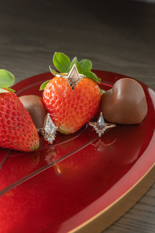 kite diamond engagement rings