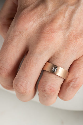 Salt and Pepper Emerald Diamond Mens Engraved Edges Wedding Band, 14K Rose Gold