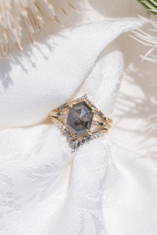 Paloma Wedding Ring, 7 Ombre Diamond, Loaf Band