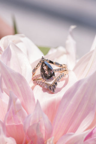 Paloma Wedding Ring, 7 Ombre Diamond, Loaf Band