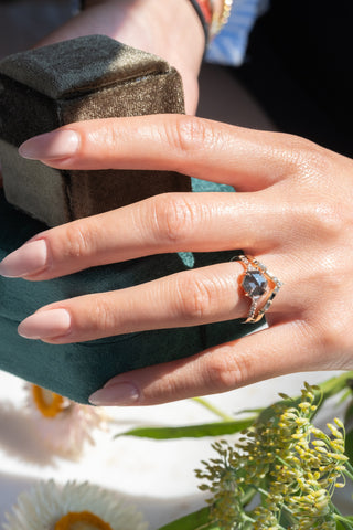 Paloma Wedding Ring, 7 Ombre Diamond, Loaf Band