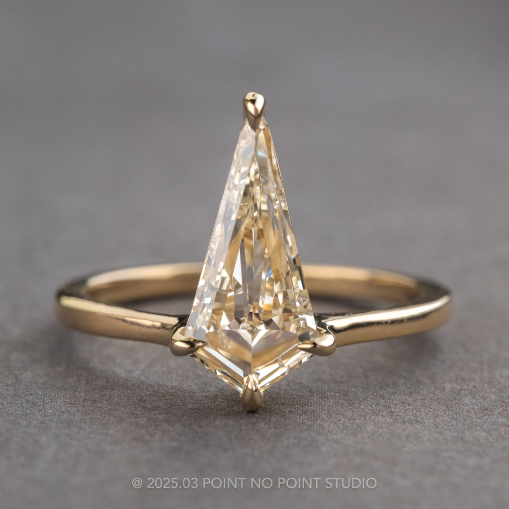 Point Al Rin Design Clear Diamond Engagement Ring, Point No Point Studio