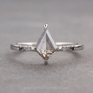 salt and pepper diamond