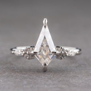 kite moissanite