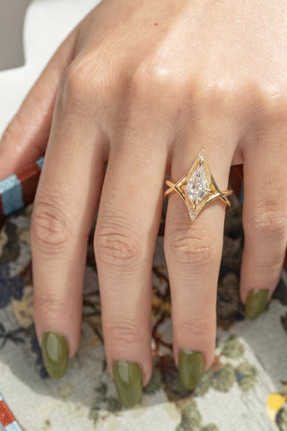 Kite Lab Diamond Engagement Ring, Twisted Arwen Setting