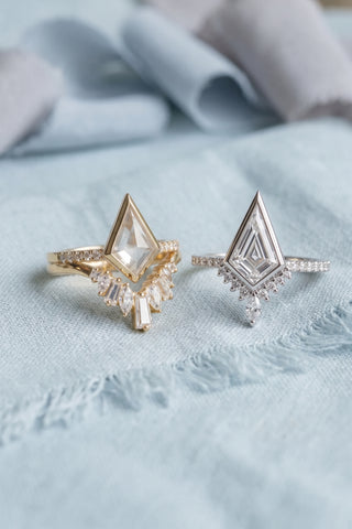 Kite Lab Diamond Engagement Ring, Bezel Avaline Setting
