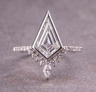 Kite Lab Diamond Engagement Ring, Bezel Avaline Setting