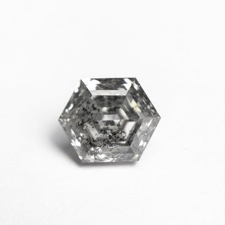 Salt and pepper diamond