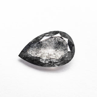 Salt and pepper diamond