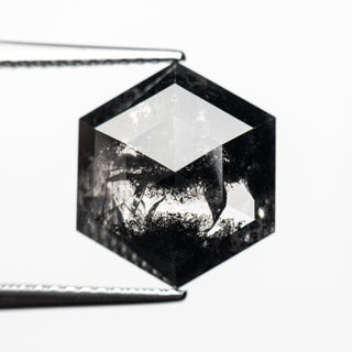 Salt and pepper hexagon diamond