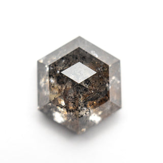 Salt and pepper diamond