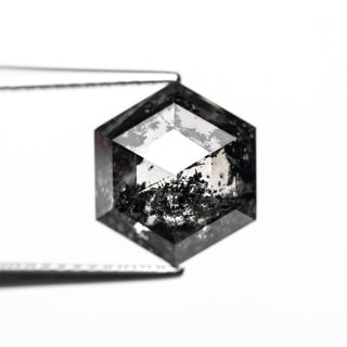 Salt and pepper hexagon diamond