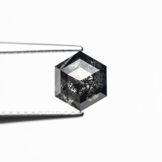 Salt and pepper diamond