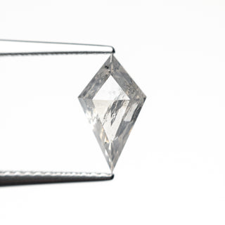 Salt and pepper diamond