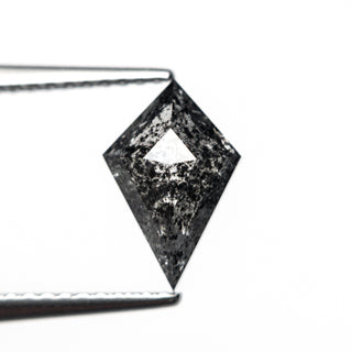 Salt and pepper kite diamond