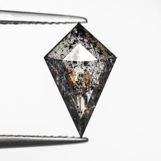Natural salt and pepper diamond