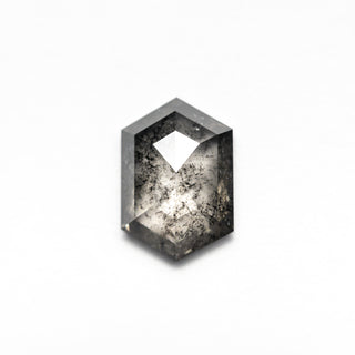 Salt and pepper diamond