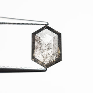 Salt and pepper hexagon diamond