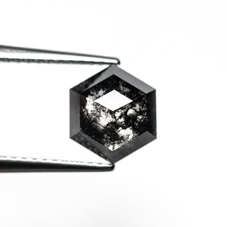 Salt and pepper hexagon diamond