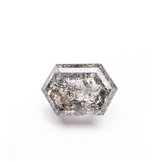 Salt and pepper diamond