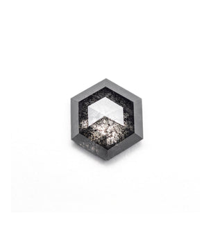 Salt and pepper diamond