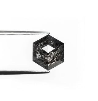 Salt and pepper diamond