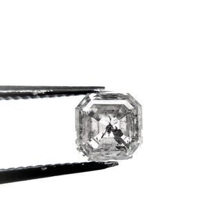 Salt and pepper diamond