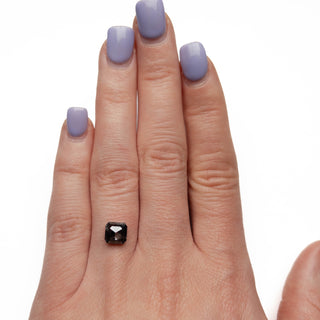 Salt and pepper diamond