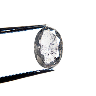 Salt and pepper diamond