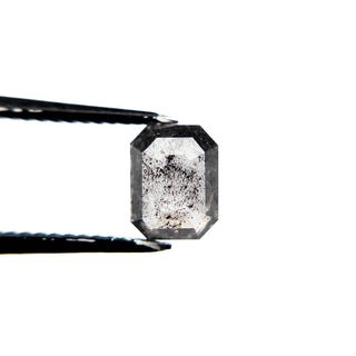 Salt and pepper rectangle diamond