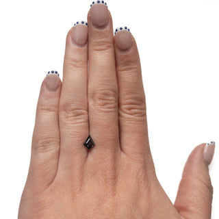 Natural kite shaped sapphire