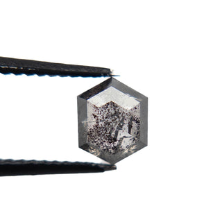 Salt and pepper hexagon diamond