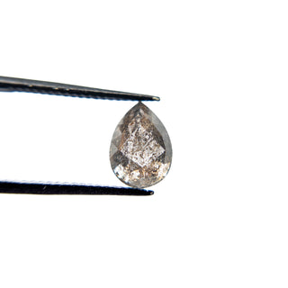 Salt and pepper diamond