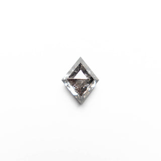 Salt and pepper lozenge diamond